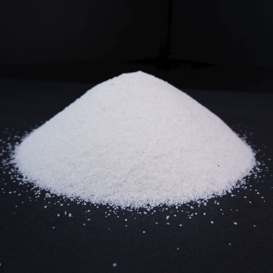 Белый мраморный песок РИФ 0,2-0,5 мм_кучка